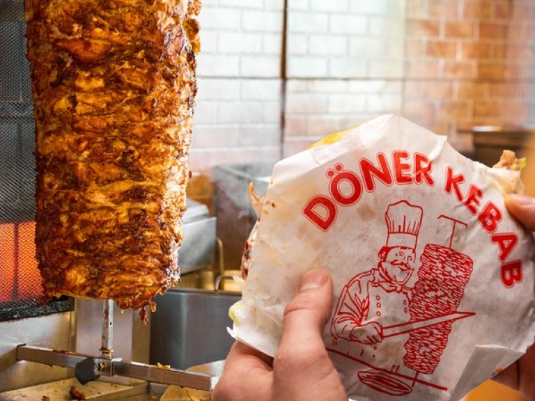 Söder takipçilerine döner ısmarladı